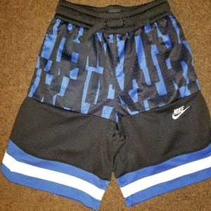 Nike shorts boys large